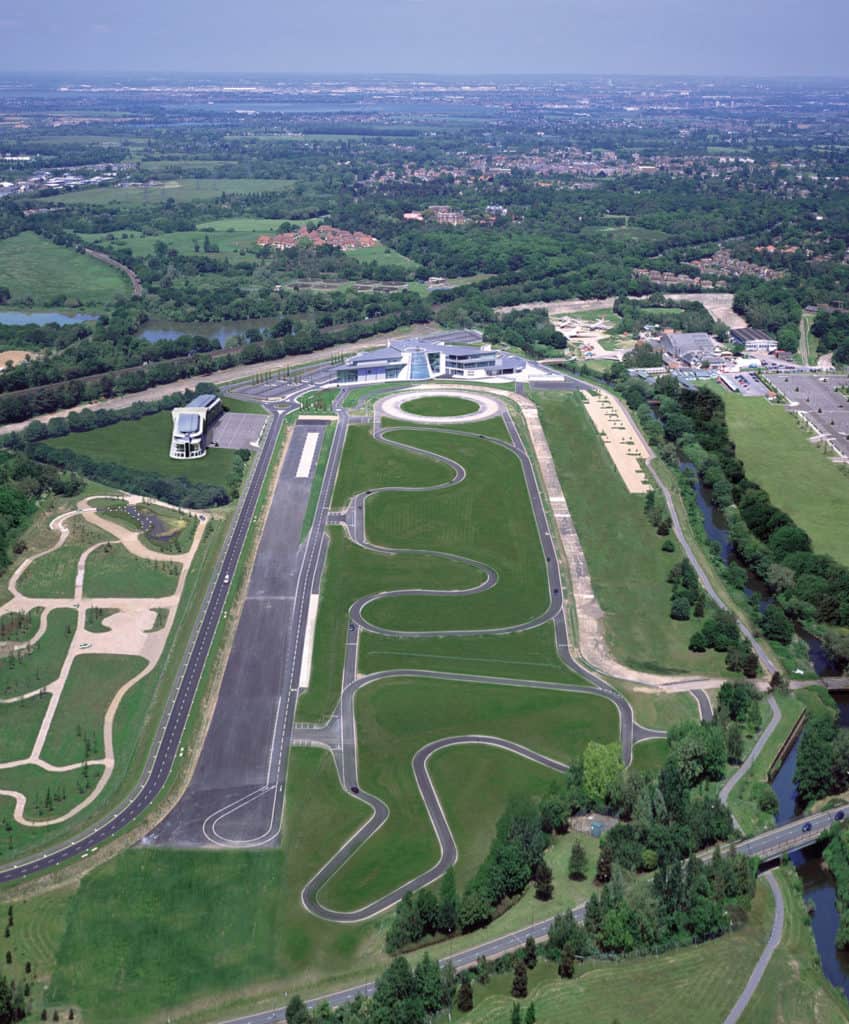 Mercedes-Benz World - Aukett Swanke